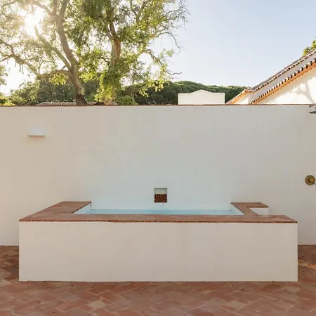 Herdade Do Peru Pateo * Azeitao