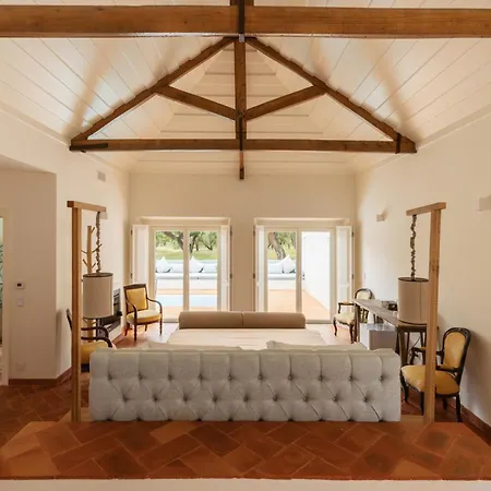 Herdade Do Peru Pateo * Azeitao