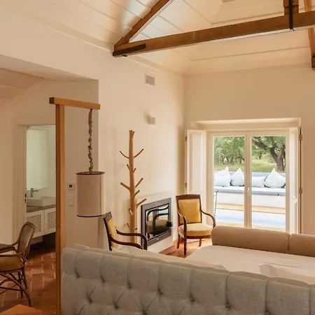 Herdade Do Peru Pateo Villa *