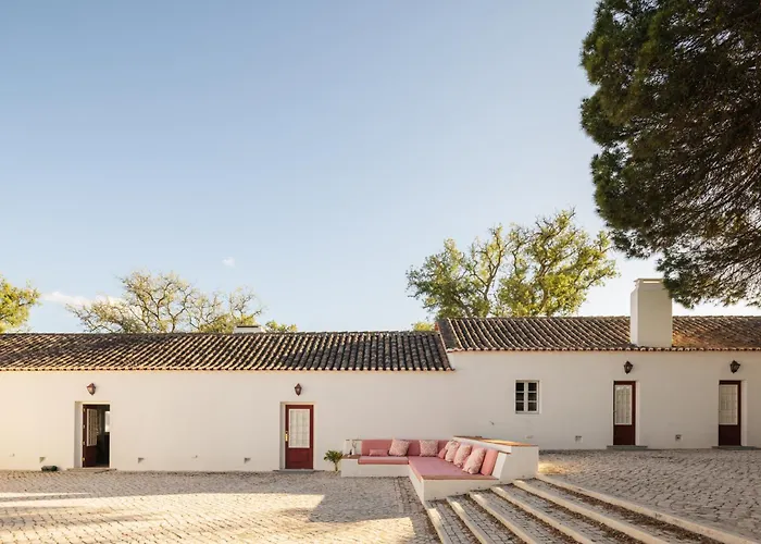 Herdade Do Peru Pateo Villa